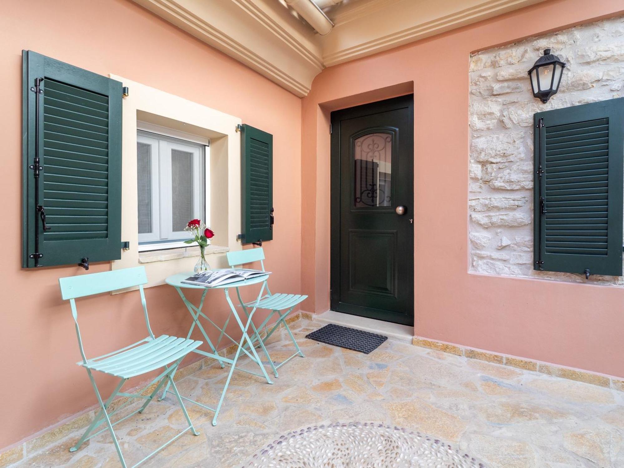 Sole - Near Corfu Port Apartment *